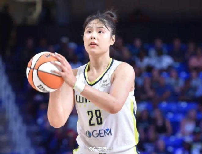乐鱼体育-可能停摆！李月汝遇到困难，下赛季未必能回WNBA！