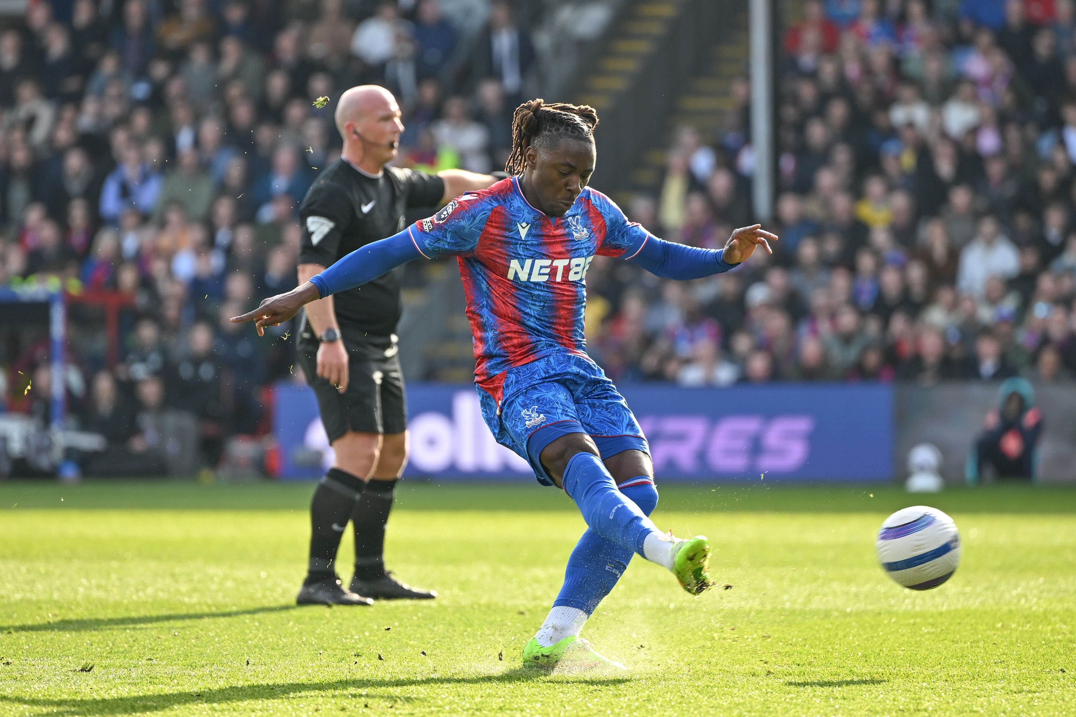 德天空：热刺与水晶宫深入商谈埃泽转会，各方对完成交易感到乐观